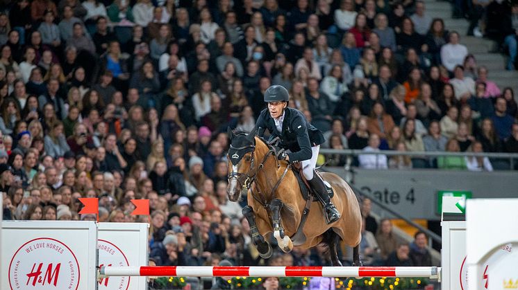 Henrik von Eckermann and Glamour Girl on their way to victory in front of the home crowd. Photo credit: Roland Thunholm/SIHS