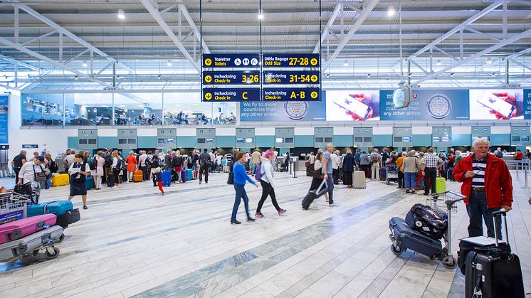 Kundnöjdheten med bemötandet och snabba flöden på flygplatserna ökar bland resenärerna. 