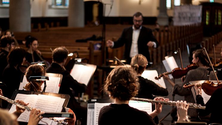 Malmö akademiska kör och orkester ger stödkonsert för Ukraina. Samma dag hålls en paneldiskussion på universitetet.