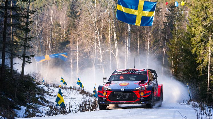 Hyundai Motorsport på pallen i 2020 Rally Sweden.