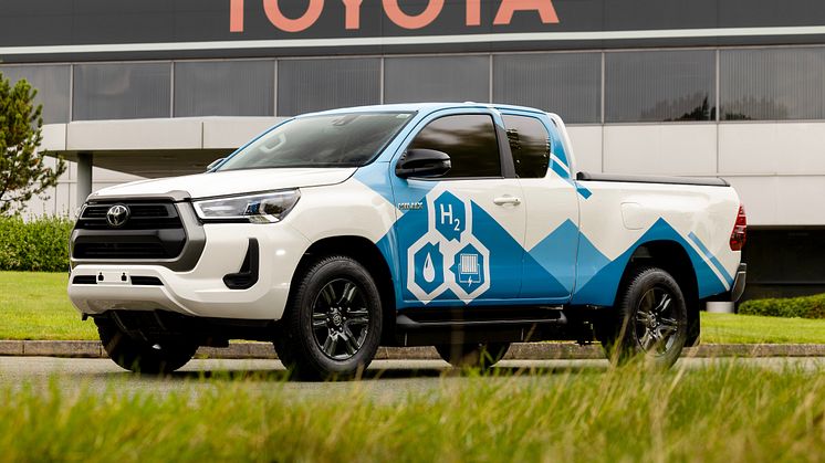 Toyota avduker hydrogen-elektrisk Hilux