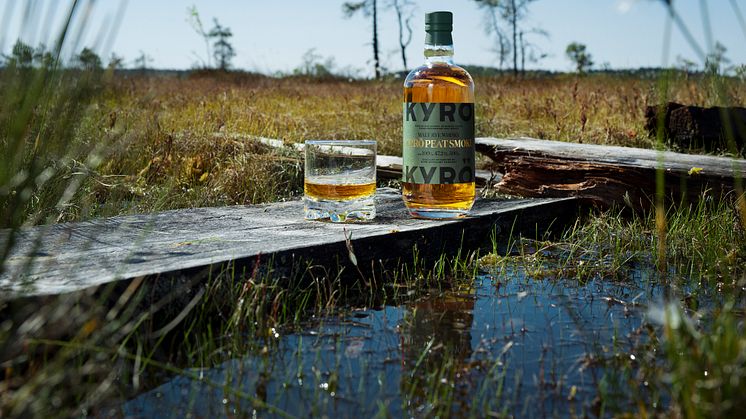 Kyrö Distilleri lanserar två unika whiskys gjort på råg; Kyrö Wood Smoke & Kyrö Peat Smoke