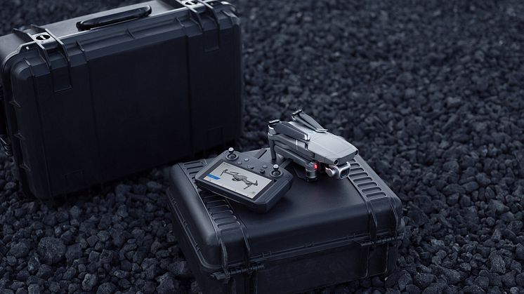 DJI Introduces A Smart Remote Controller With Built-In Display at CES 2019