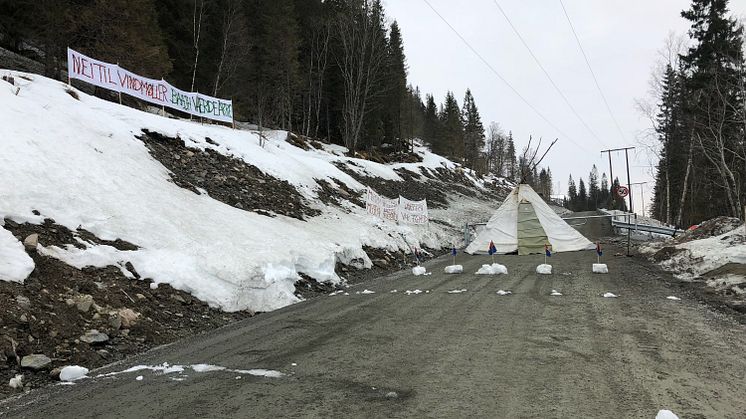 Adkomstveien til Storheia vindpark stengt av aktivister