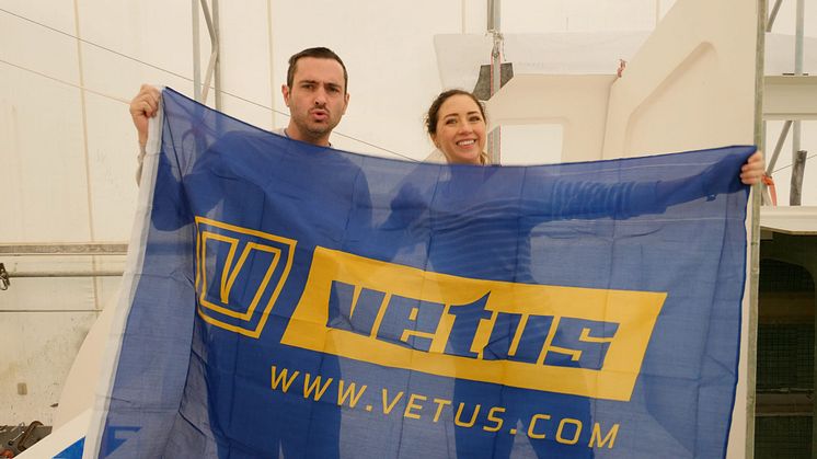 Matt and Jessica Johnson of MJ Sailing celebrate their sponsorship deal with complete marine systems supplier VETUS MAXWELL
