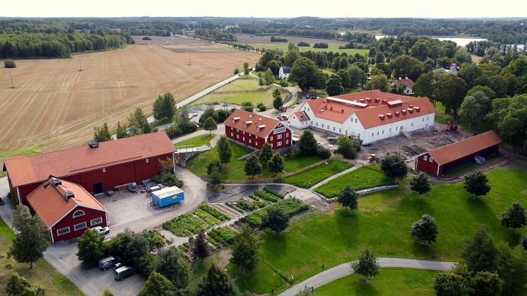 Axfoundation opens a test farm and practical center for sustainable food systems just north of Stockholm, Sweden. The ambition is to increase the pace of sustainable food innovation.