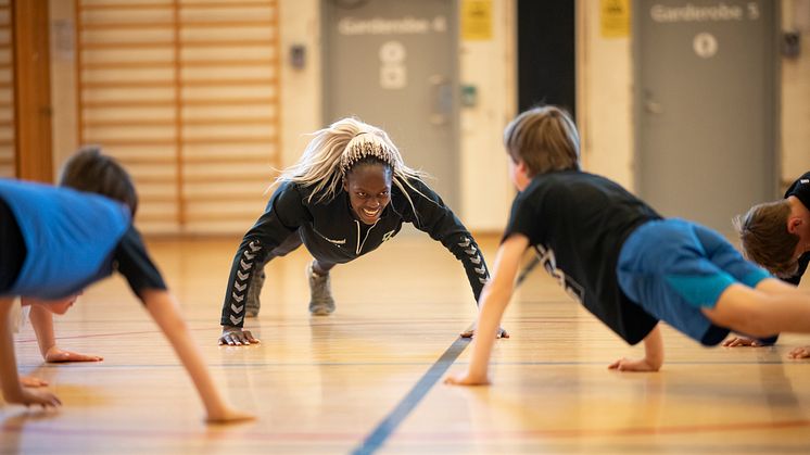 Linderud IL har fått støtte til et mentorprogram for unge jenter som vil bli håndballtrenere. (Foto: Katrine Lunke)