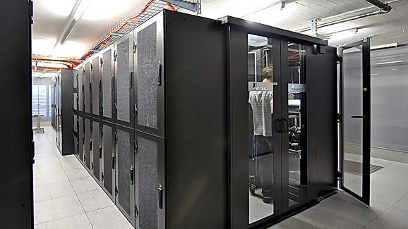 Dataservrar trivs i serverhallar med högeffektiva EC-fläktar