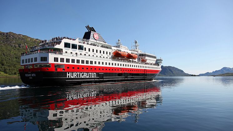 MS Richard With er ett av de to Hurtigruten-skipene som skal seile i den midlertidige reserveruten mellom Bodø og Kirkenes. Foto: HURTIGRUTEN