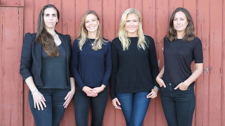 Tamara Bernad, Caroline Rödén, Charlotte Sparre och Lisa Löfgren är medgrundare av appen BlueCall.