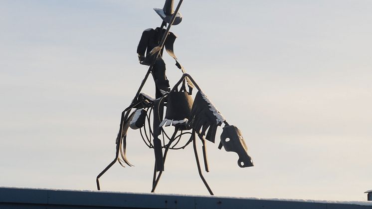 Don Quijote fjernes midlertidig fra T-banestasjonen på Bøler (foto: Sporveien)