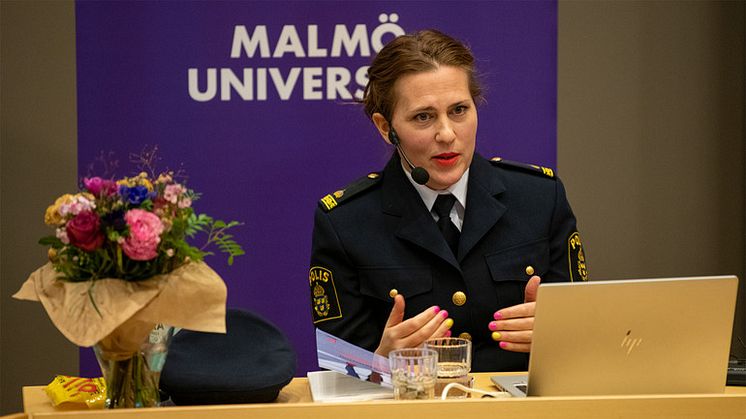 Mia-Maria Magnusson driver idag Analyscentrum (en arbetsgrupp på regionskansliet polisregion Stockholm) som gör forskningsbaserade analyser kopplade till polisarbete. 
