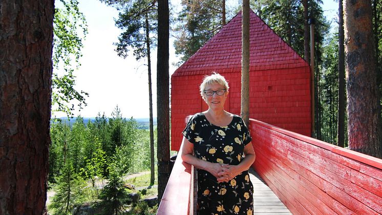 Britta Jonsson-Lindvall, grundare Treehotel, har utvecklat en ny YH-utbildning inom turism.