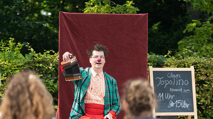 Clown Topolino beim Campus-Fest im Goetheanum-Gartenpark am 12. September 2021 (Foto: Xue Li)