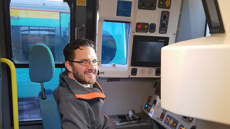Richard Quinn will be one of three Southern Rail drivers rowing the distance from London to Paris to raise money for Cancer Research UK after he lost a colleague