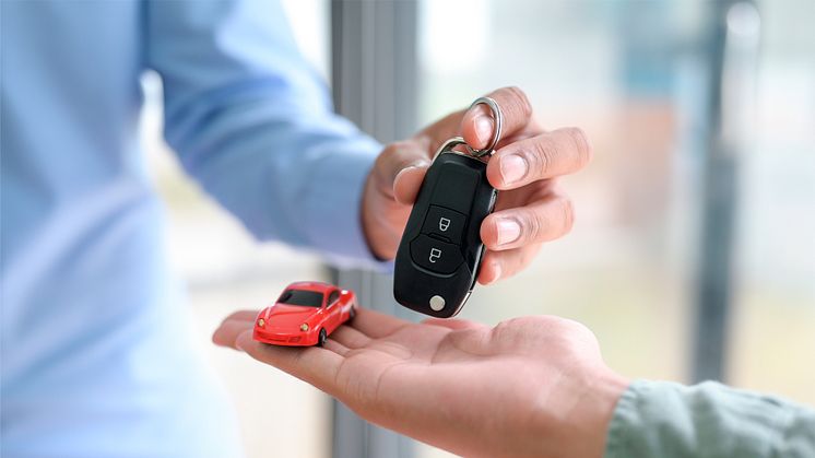 Auton ostaminen autolainalla – Autolaina.com kilpailuttaa lainat helposti
