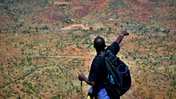 Utsikt från Mt Morpus, West Pokot (Kenya), där landskapet domineras av hägnad betesmark. Foto: Erik Röhss