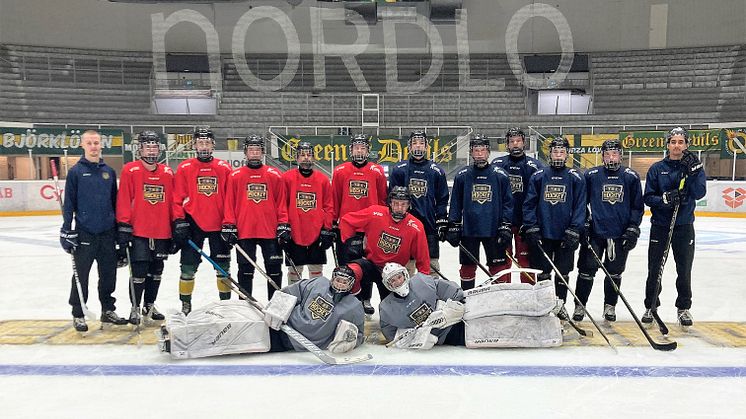 De nya eleverna på TBS Umeås Hockeygymnasium, som drivs i samarbete med Tegs SK Hockey, hade en upptaktsträff i förra veckan där de bland annat körde ett ispass.