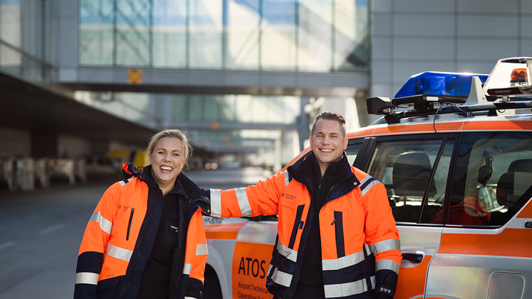 Två av Swedavias medarbetare på Stockholm Arlanda Airport. Foto: Felix Odell