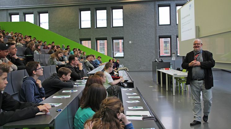 Beim Vortrag von Prof. Dr. Andreas Foitzik konnte man Hochschulluft schnuppern.