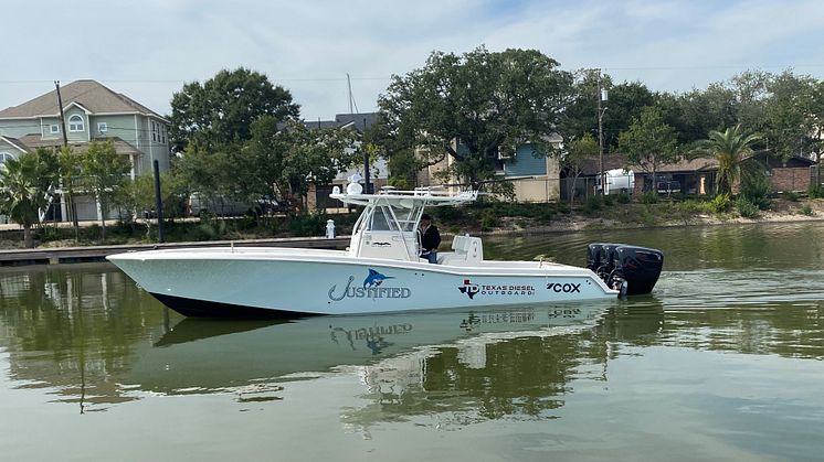 Cox Marine - Distributor Texas Diesel Outboard cruising on 'Justified'