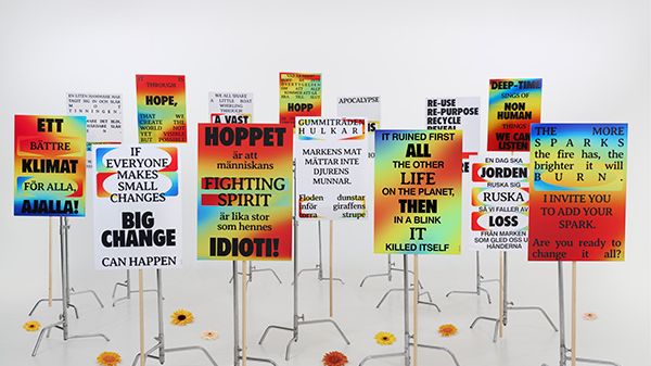 Press release 070922: Protest signs available to everyone to tackle the climate crisis – the greatest challenge of our time – written by the great authors of our time.