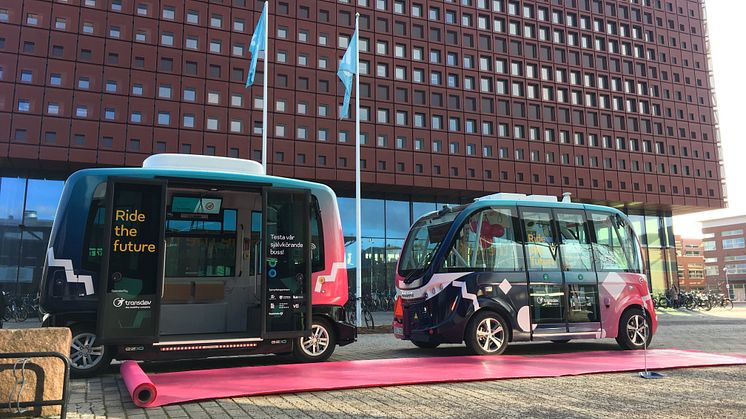 Sverigepremiär för två olika självkörande fordon i Linköping