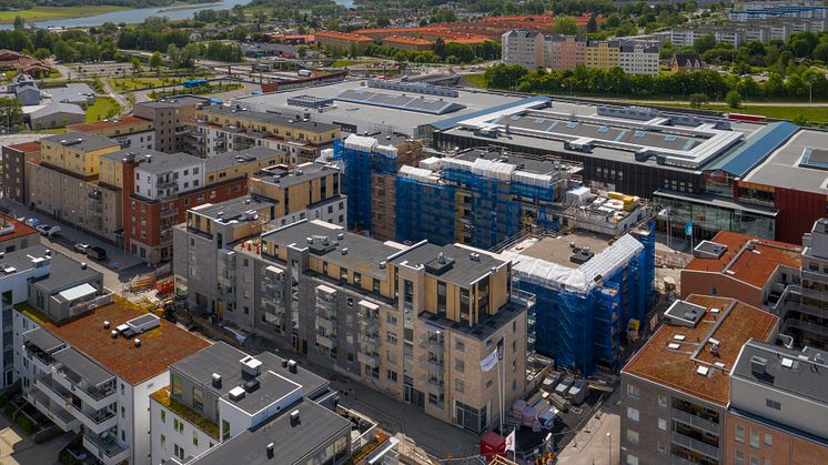 Här bygger Riksbyggen ett helt kvarter precis intill det nya shoppingcentrumet i Kungälv.