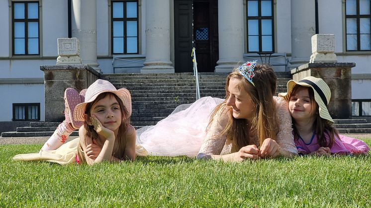 Välkomna till Stjernsunds slott och barnveckan i juli då prinsessan Lotta är på plats. Foto: Pernilla Gäverth.
