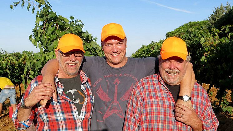 Våra härliga vinmakare Per Hallgren, Johan Hjort och Johan Zälle gör alltid "så GOTT de kan". Under sex tillfällen i juni kan du också bli Vinmakare för en dag".