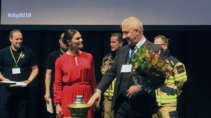 H.K.H. Kronprinsessan Victoria delade ut priset till Årets Räddningstjänst.