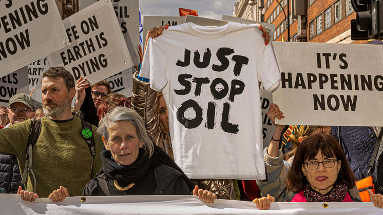 Solidarity Series #2 – ARMEDANGELS x JUST STOP OIL 