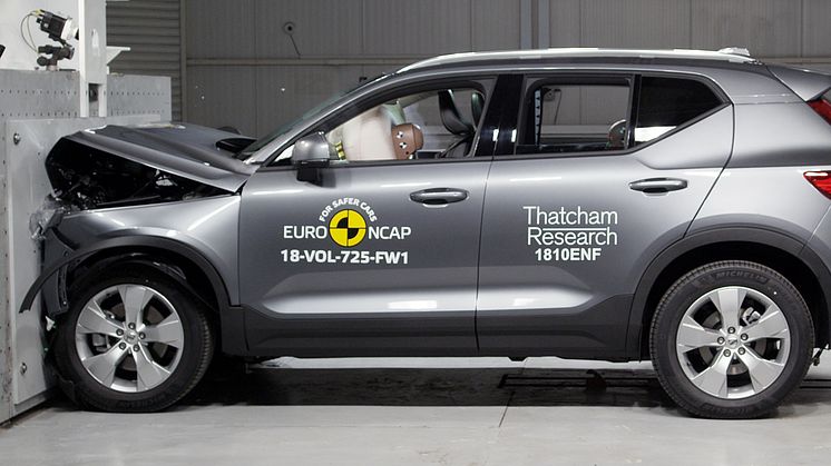Volvo XC40 frontal full width impact test at Thatcham Research - 2018