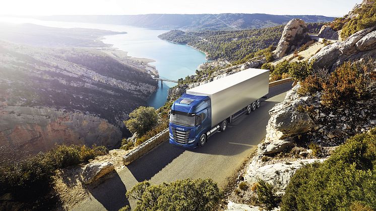 IVECO S-Way NP - Sustainable Truck of the Year 2021