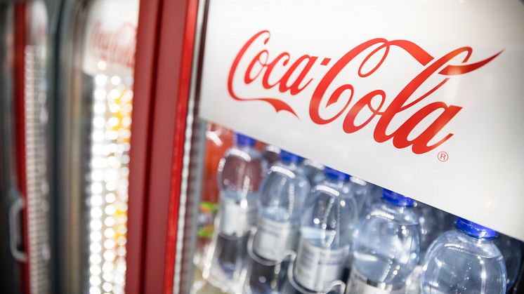 Coca-Cola i Sverige har mer än halverat energiförbrukningen från sin kylskåpsutrustning 