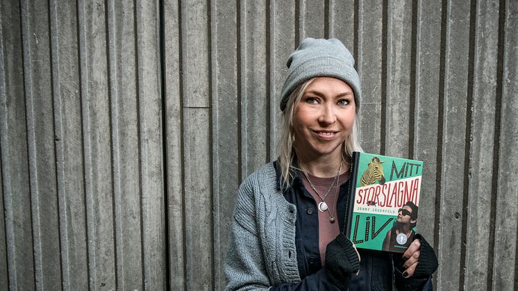 Jenny Jägerfeld har vunnit Barnradions bokpris för sin bok Mitt storslagna liv