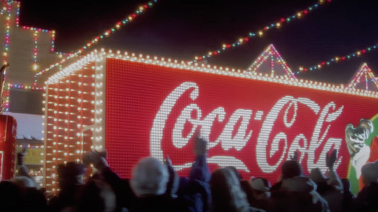 Coca-Cola sprider julstämning i vinter – tar tillbaka ikoniska reklamfilmen på svenska folkets begäran
