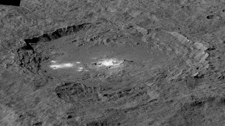 Kratern Occator på dvärgplaneten Ceres, som är den största himlakroppen i asteroidbältet. Källa: NASA/JPL-Caltech/UCLA/MPS/DLR/IDA