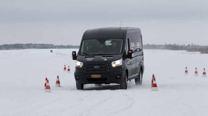 Ford Transit og Transit Connect tok dobbeltseier i arktisk varebiltest; vant over is, snø, kulde - og konkurrenter  