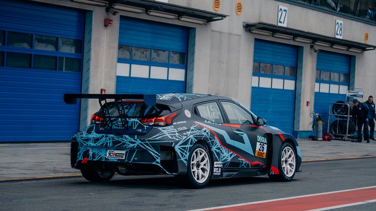 Jessica Bäckman in her Hyundai Veloster N TCR car (Photo: MameMedia, free rights to use the image)
