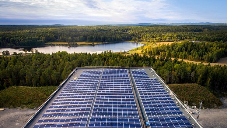 Solceller på lagerbygget til UNIL på Våler (illustrasjonsfoto) | Foto: Multiconsult