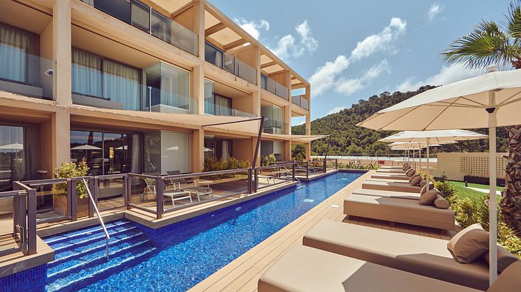 terraces-by-swim-up-pool-zafiro-palace-andratx-camp-de-mar-mallorca-spain
