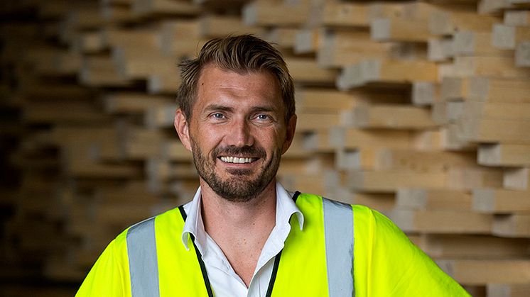 Marknaden för flervåningshus i trä är glödhet i dag, berättar Johan Åhlén, VD på Moelven Töreboda.