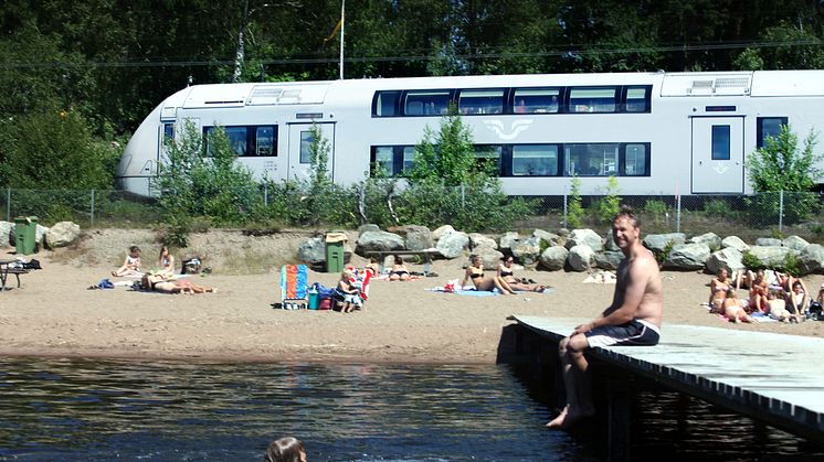 Fler upptäcker fördelarna med att resa med tåg även på semestern.