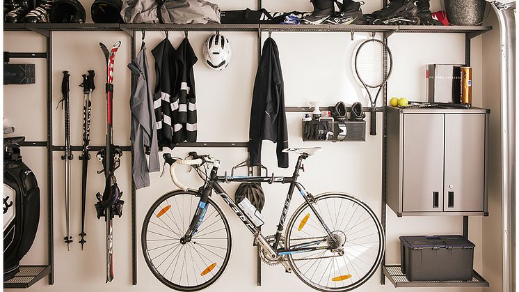 Elfa lanserar ny lösning för smart förvaring av cykelutrustning i garage och förråd