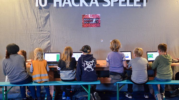 Sigma och Kodcentrum inspirerar barn att programmera på Vetenskapsfestivalen i Göteborg.