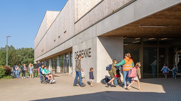 Die Schule präsentiert sich nach umfassender Renovierung als Meisterstück nachhaltiger Architektur