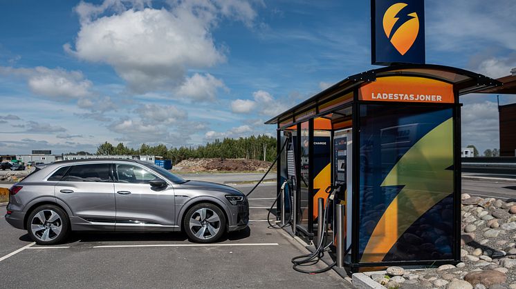Entelios kumppaniksi Rechargelle, Pohjoismaiden johtavalle sähköautojen latausyritykselle