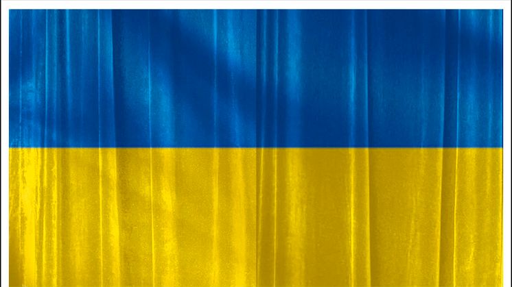 Ukrainas flagga-ridå.jpg