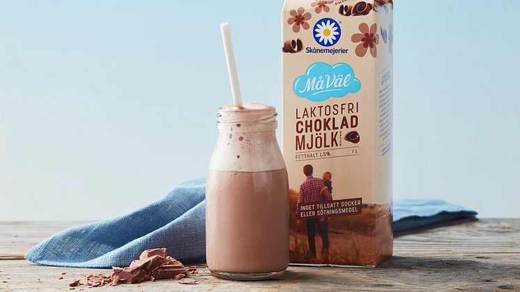 Genom att kombinera kakao med den naturliga sötman från laktosfri mjölk har Skånemejerier MåVäl tagit fram en näringsrik chokladmjölk, helt utan tillsatt socker eller sötningsmedel. 